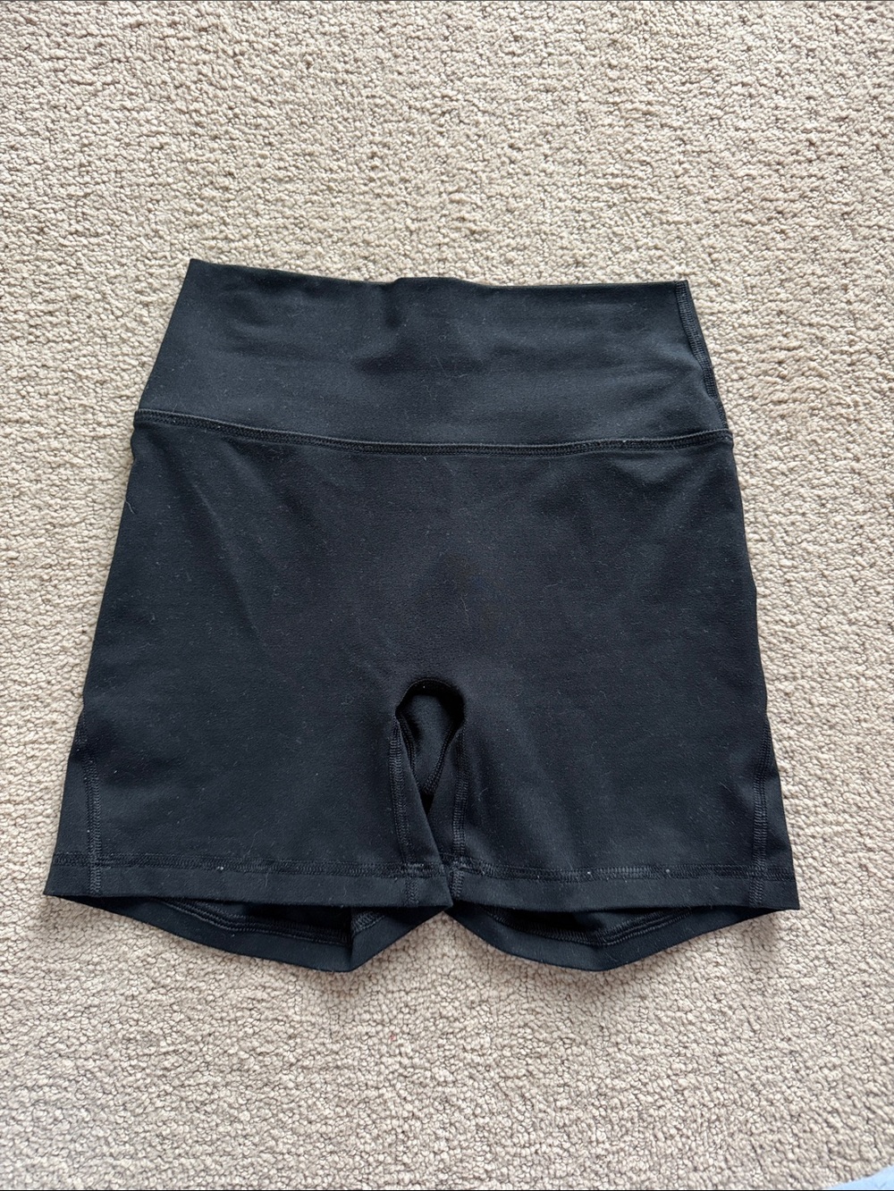 Fleo Black High-Waist Women's Active Shorts